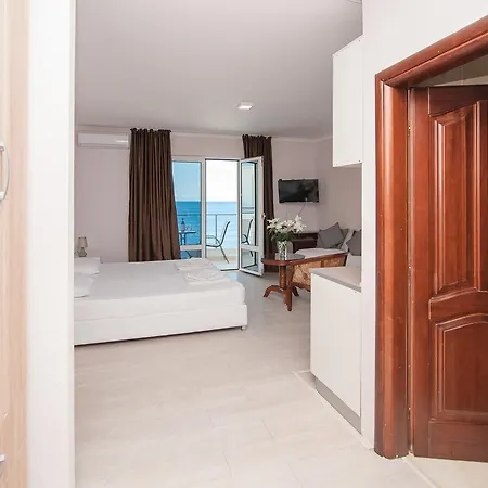 Open Sea Apartments Utjeha Exterior photo